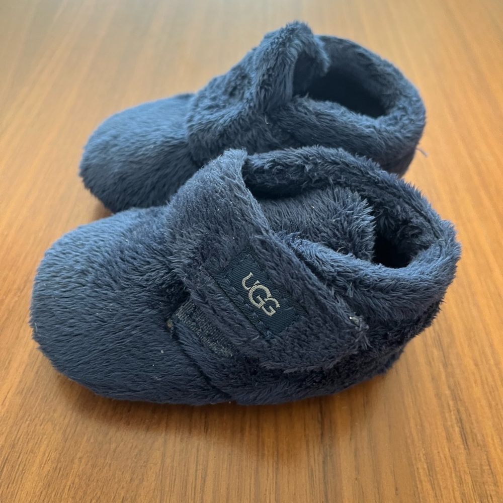 UGG Baby Navy Slippers - Size 2/3